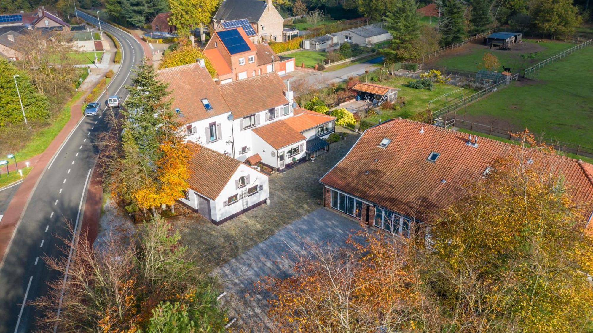 B&B De Kroonhoeve Beringen Eksteriør billede