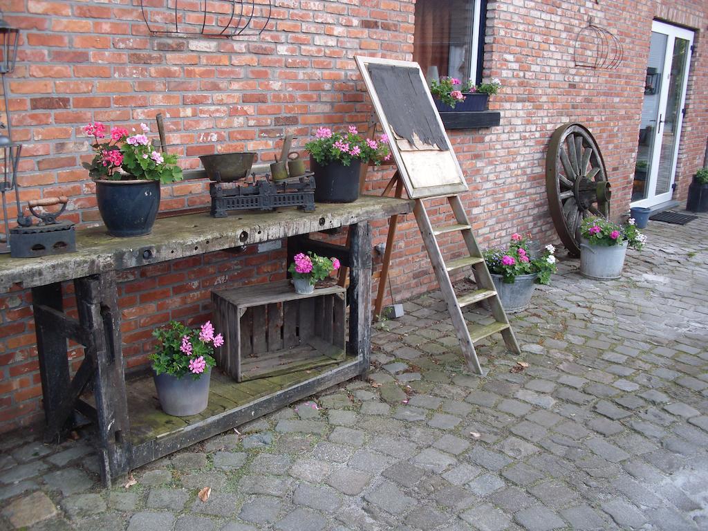 B&B De Kroonhoeve Beringen Eksteriør billede