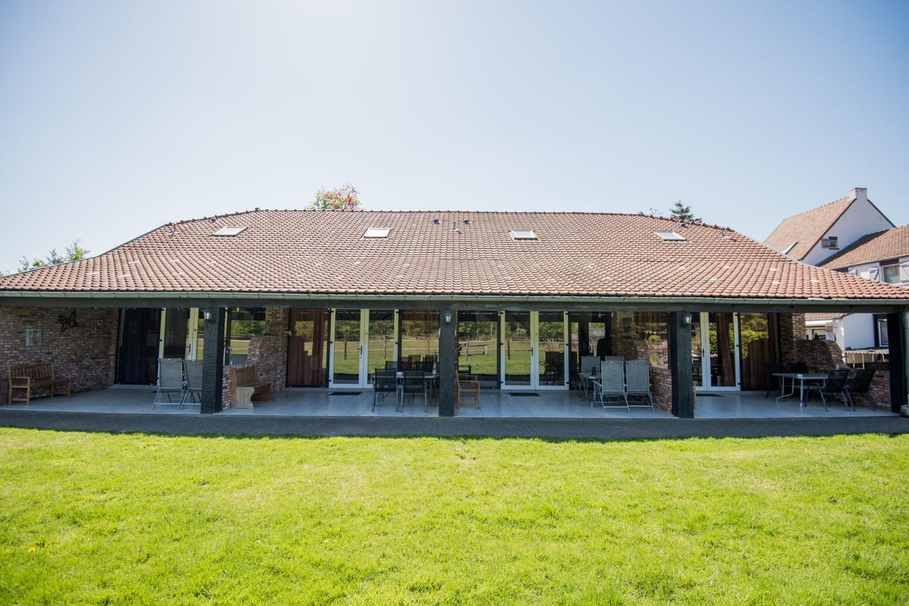 B&B De Kroonhoeve Beringen Eksteriør billede